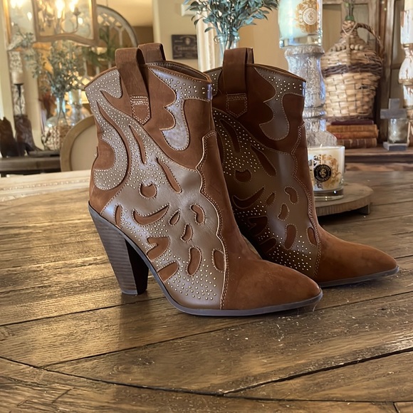 Carlos Santana Shoes - Carlos by Carlos Santana Brown Sterling Western Booties Size 9